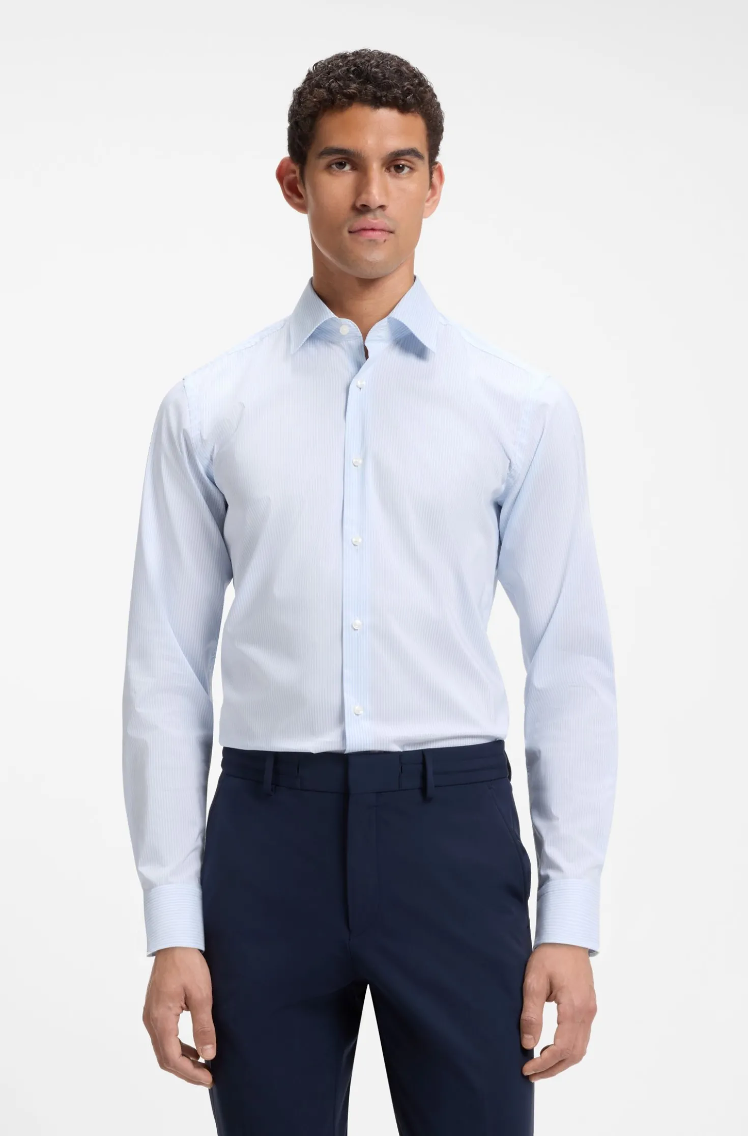 Slim-fit shirt in high-performance striped poplin