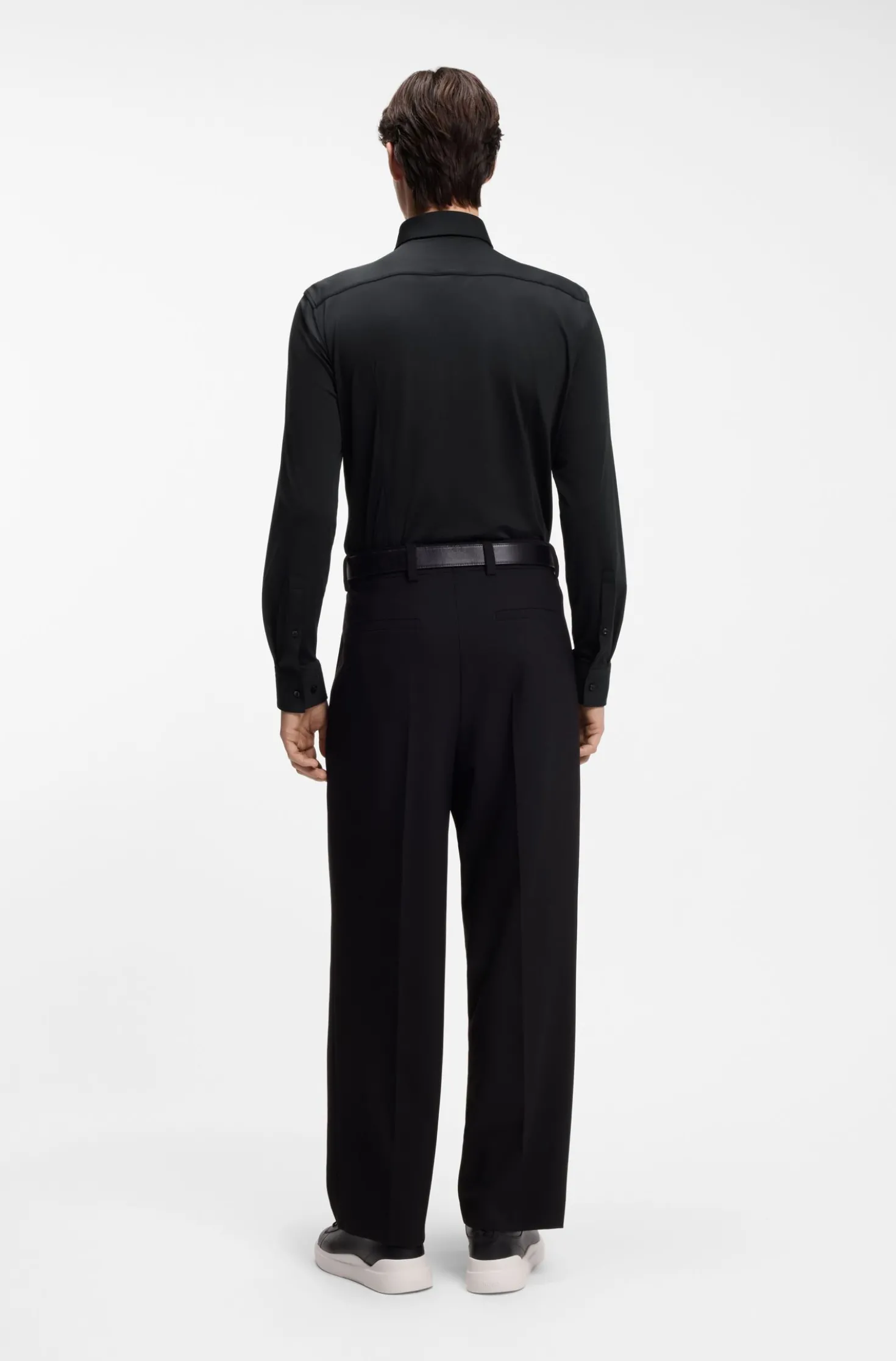 Slim-fit shirt in performance-stretch jersey