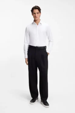 Slim-fit shirt in performance-stretch jersey
