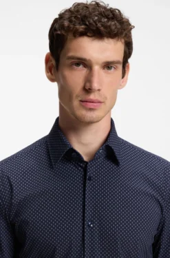 Slim-fit shirt in printed performance-stretch fabric