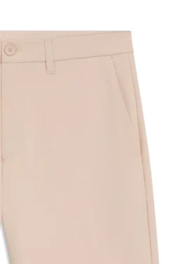 Slim-fit shorts in water-repellent stretch fabric