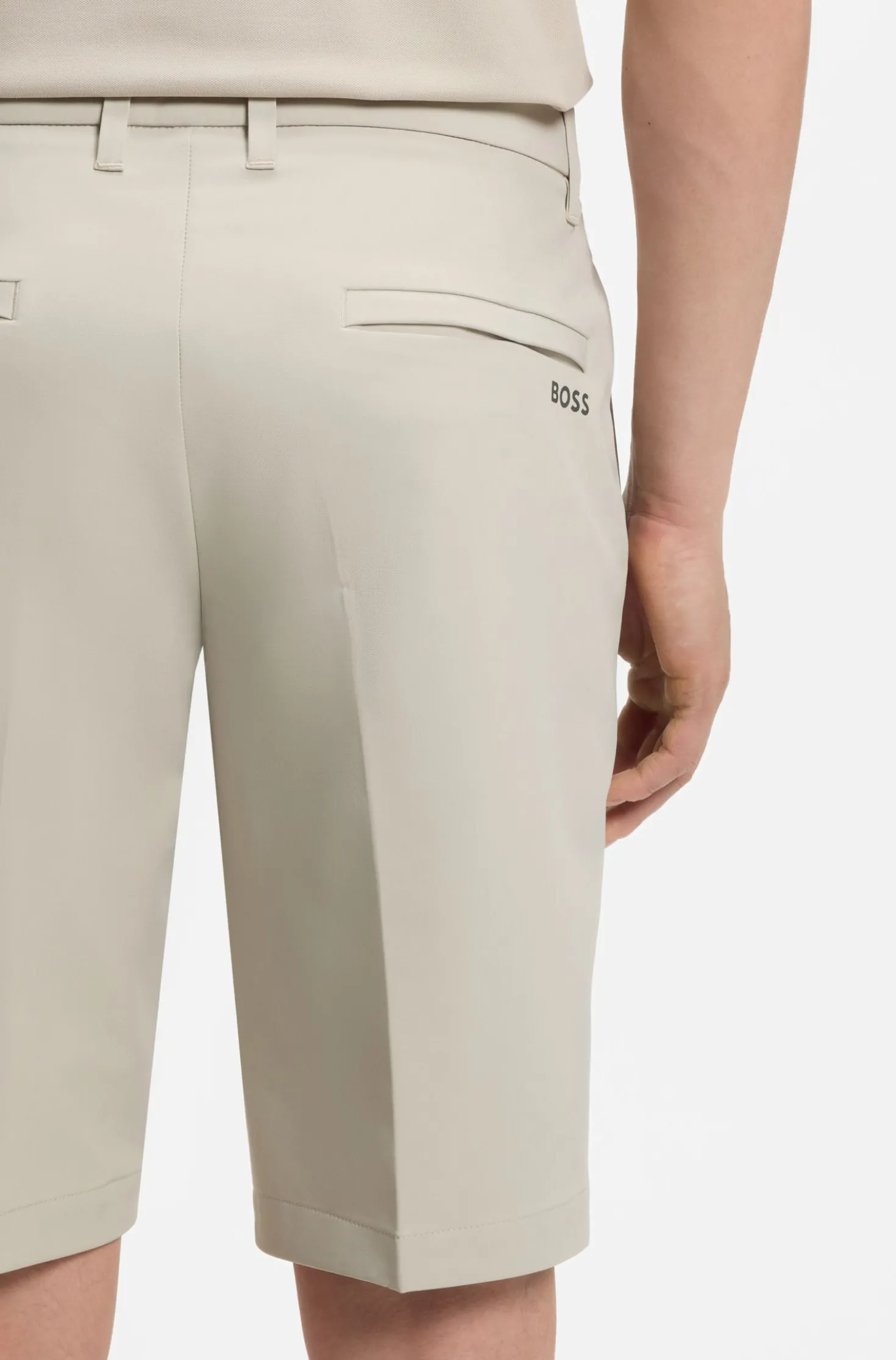 Slim-fit shorts in water-repellent stretch fabric