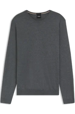 Slim-fit sweater in merino wool