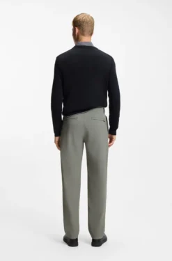Straight-tapered-fit chinos in stretch fabric