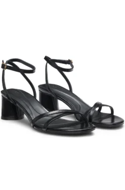 Strappy sandals in leather with block heel
