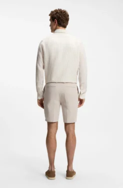 Stretch-cotton shorts in a modern fit