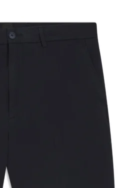 Stretch-cotton shorts in a modern fit