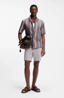 Stretch-cotton shorts in a modern fit