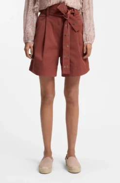 Stretch-cotton shorts with eyelet belt