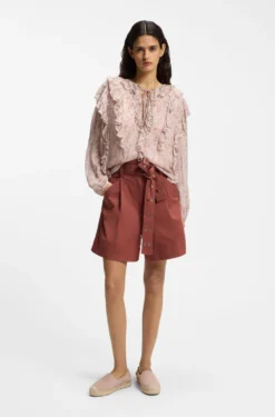 Stretch-cotton shorts with eyelet belt