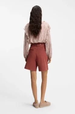Stretch-cotton shorts with eyelet belt