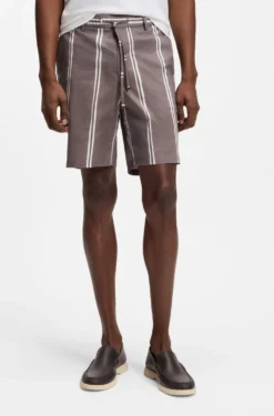 Stretch-cotton shorts with printed pattern