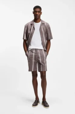 Stretch-cotton shorts with printed pattern