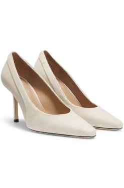 Suede pumps with comfort insole