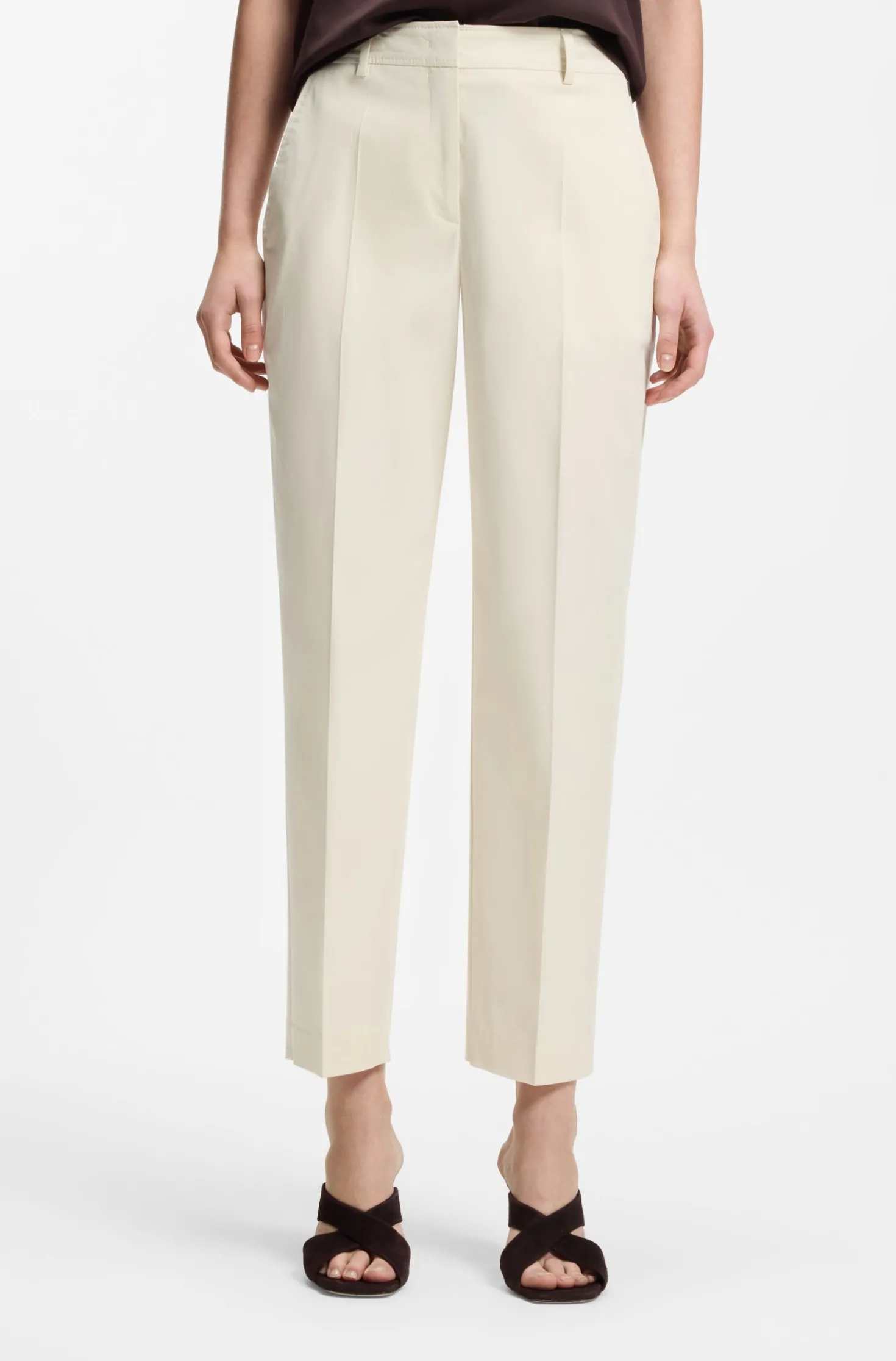 Tapered-fit cropped trousers in stretch cotton