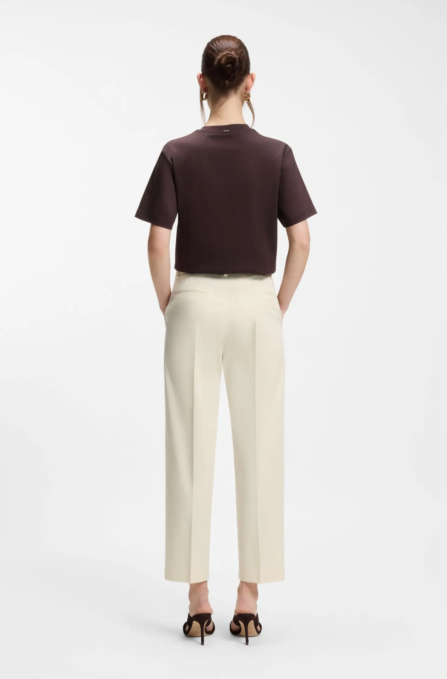 Tapered-fit cropped trousers in stretch cotton