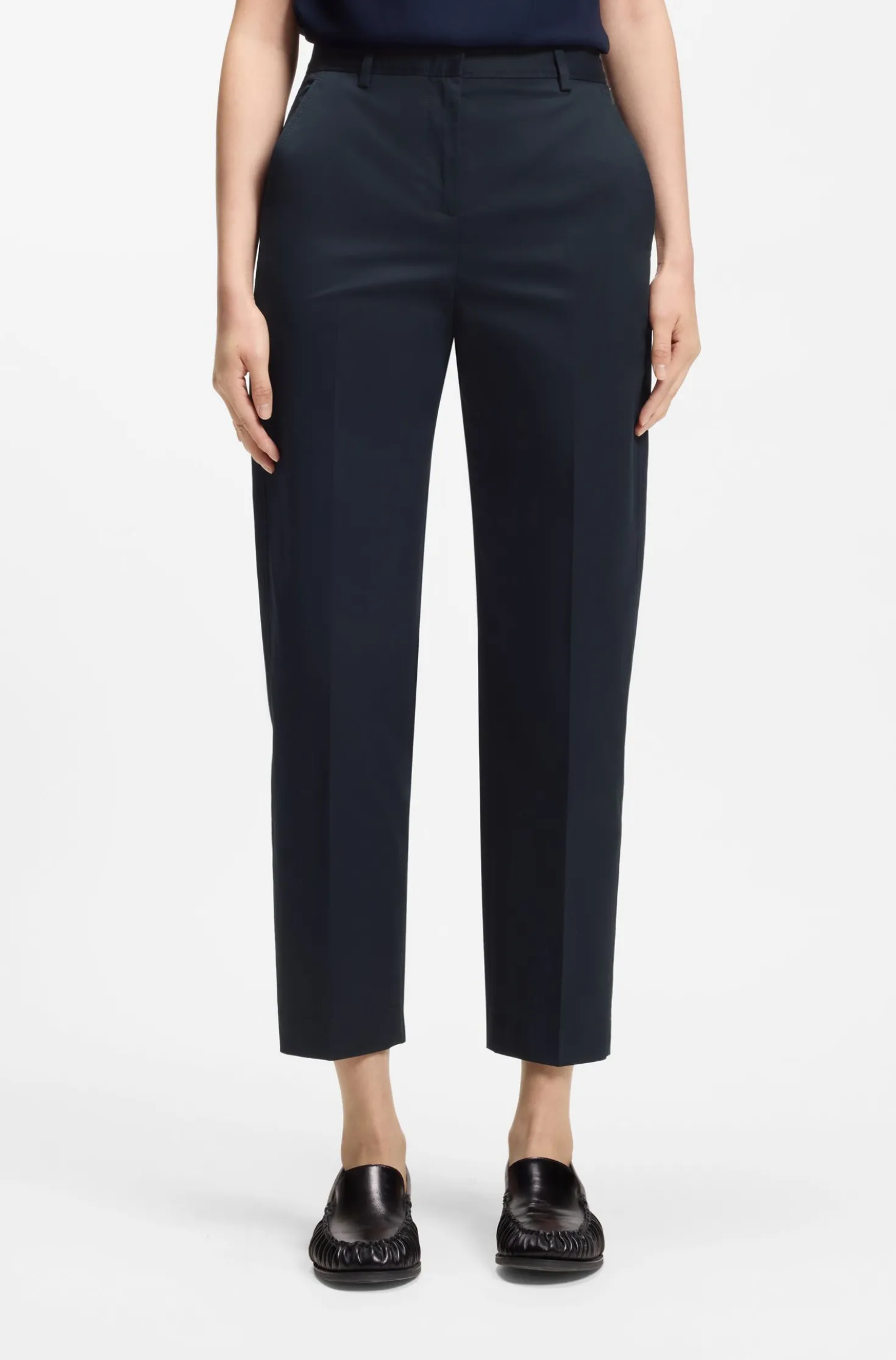 Tapered-fit cropped trousers in stretch cotton