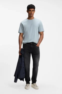 Tapered-fit jeans in black comfort-stretch denim