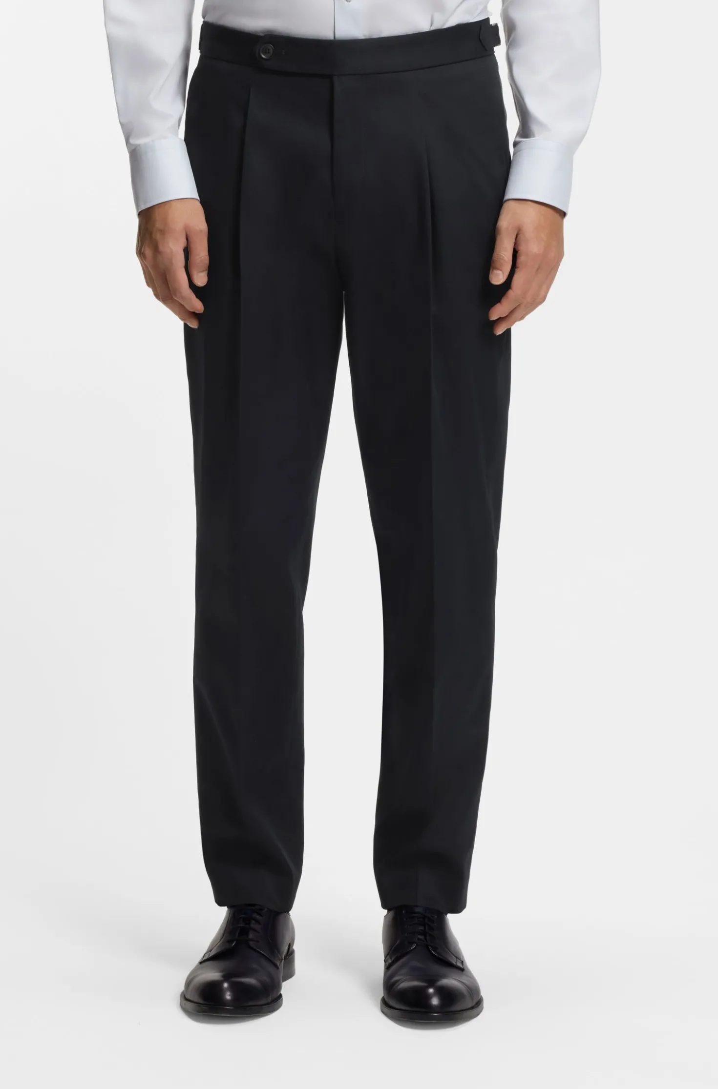 Tapered-fit trousers in stretch cotton