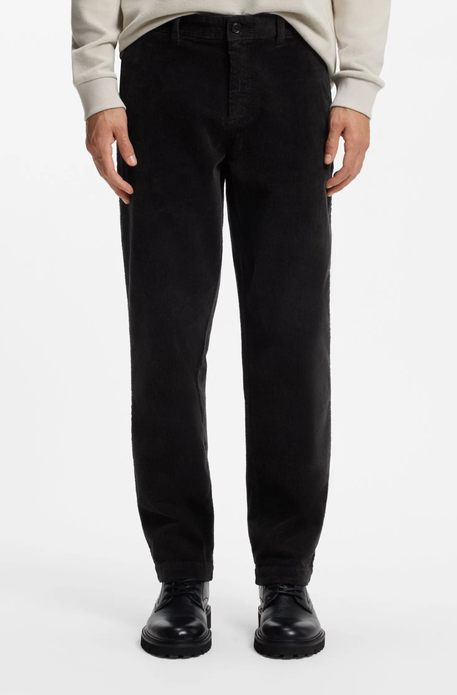 Tapered-fit trousers in stretch-cotton corduroy