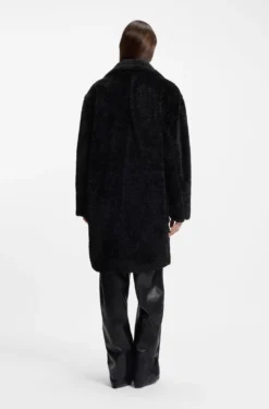 Teddy coat with adjustable collar