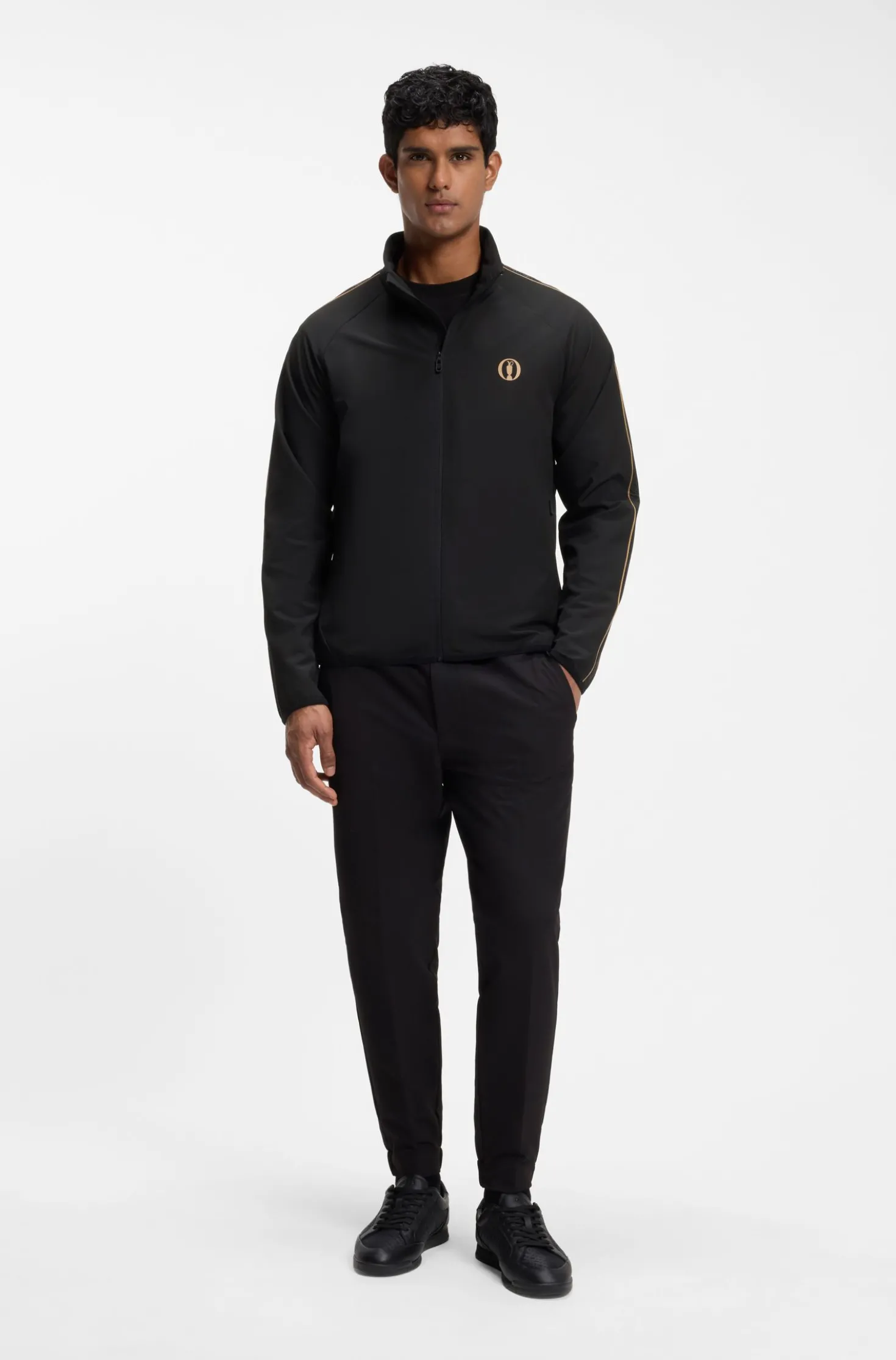 The Open water-repellent jacket with four-way stretch