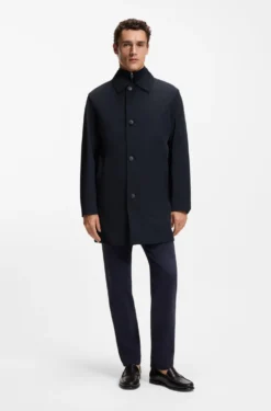 Three-in-one water-repellent coat with wrinkle resistance