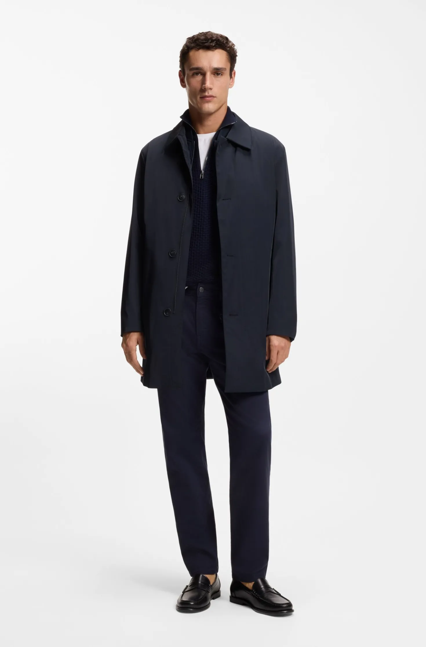 Three-in-one water-repellent coat with wrinkle resistance