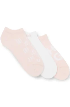Three-pack of ankle-length socks with logo details