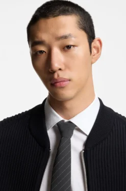 Tie with diagonal stripe