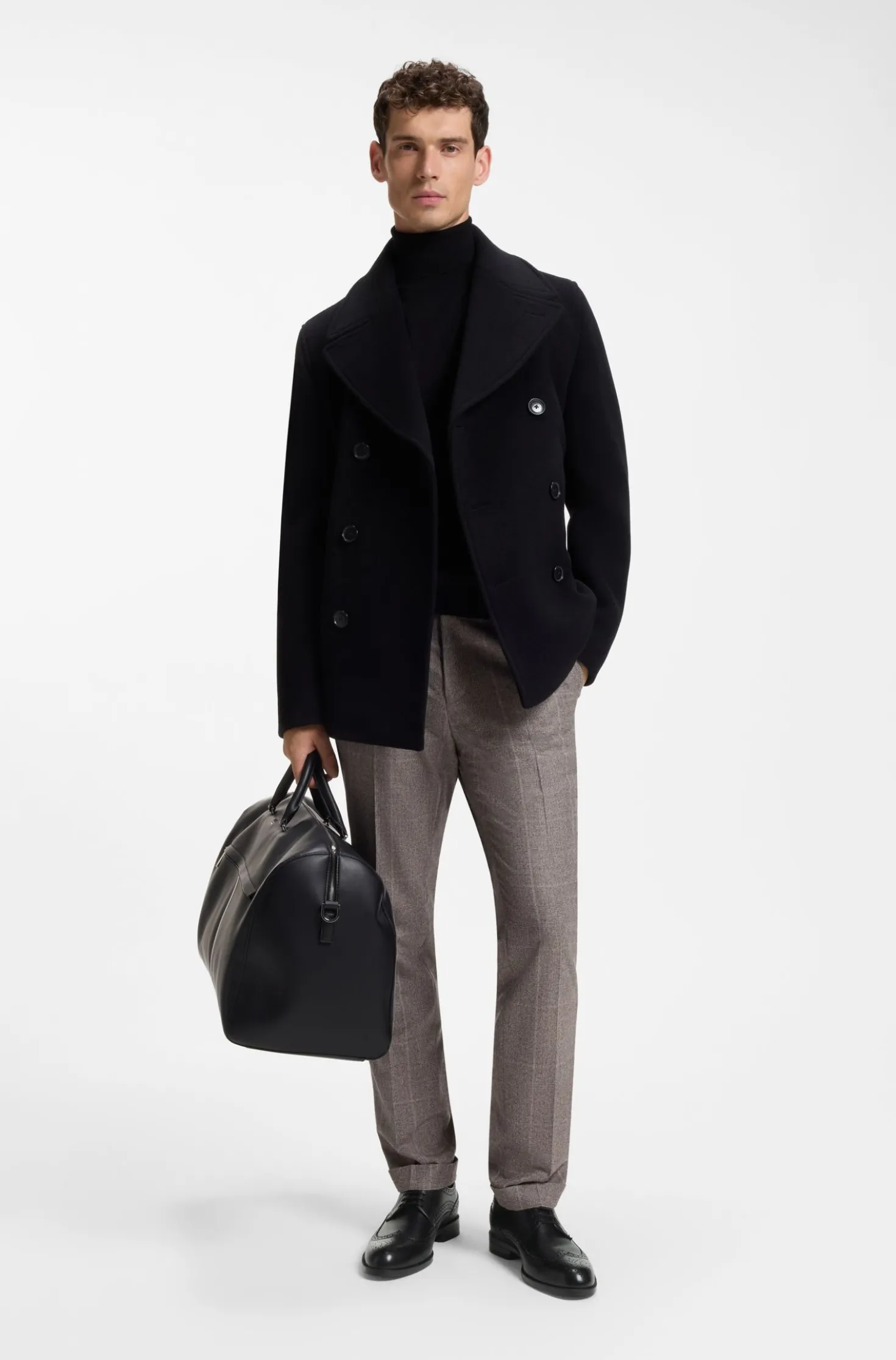 Timeless leather Derby shoes with brogue stitching