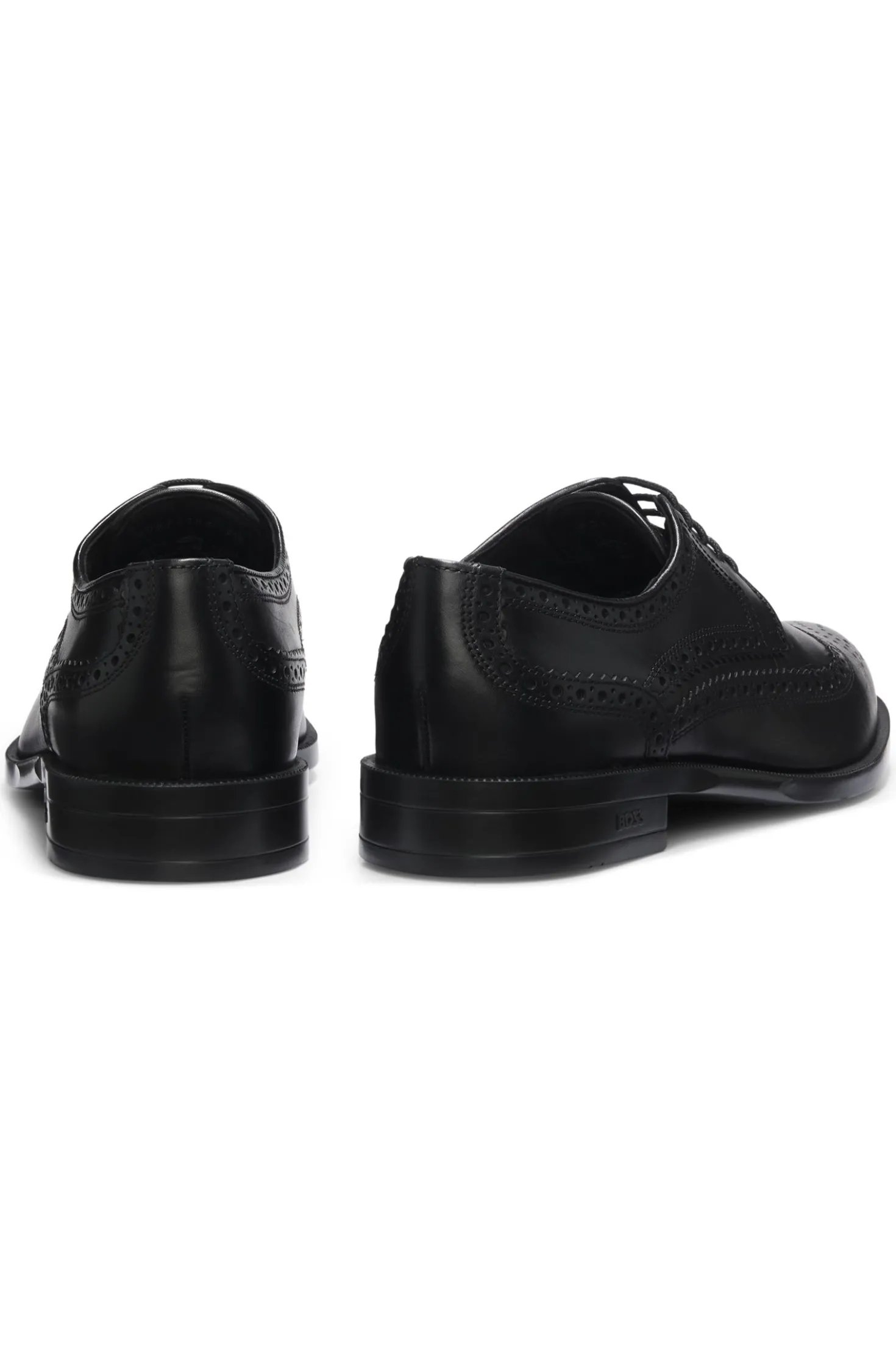 Timeless leather Derby shoes with brogue stitching