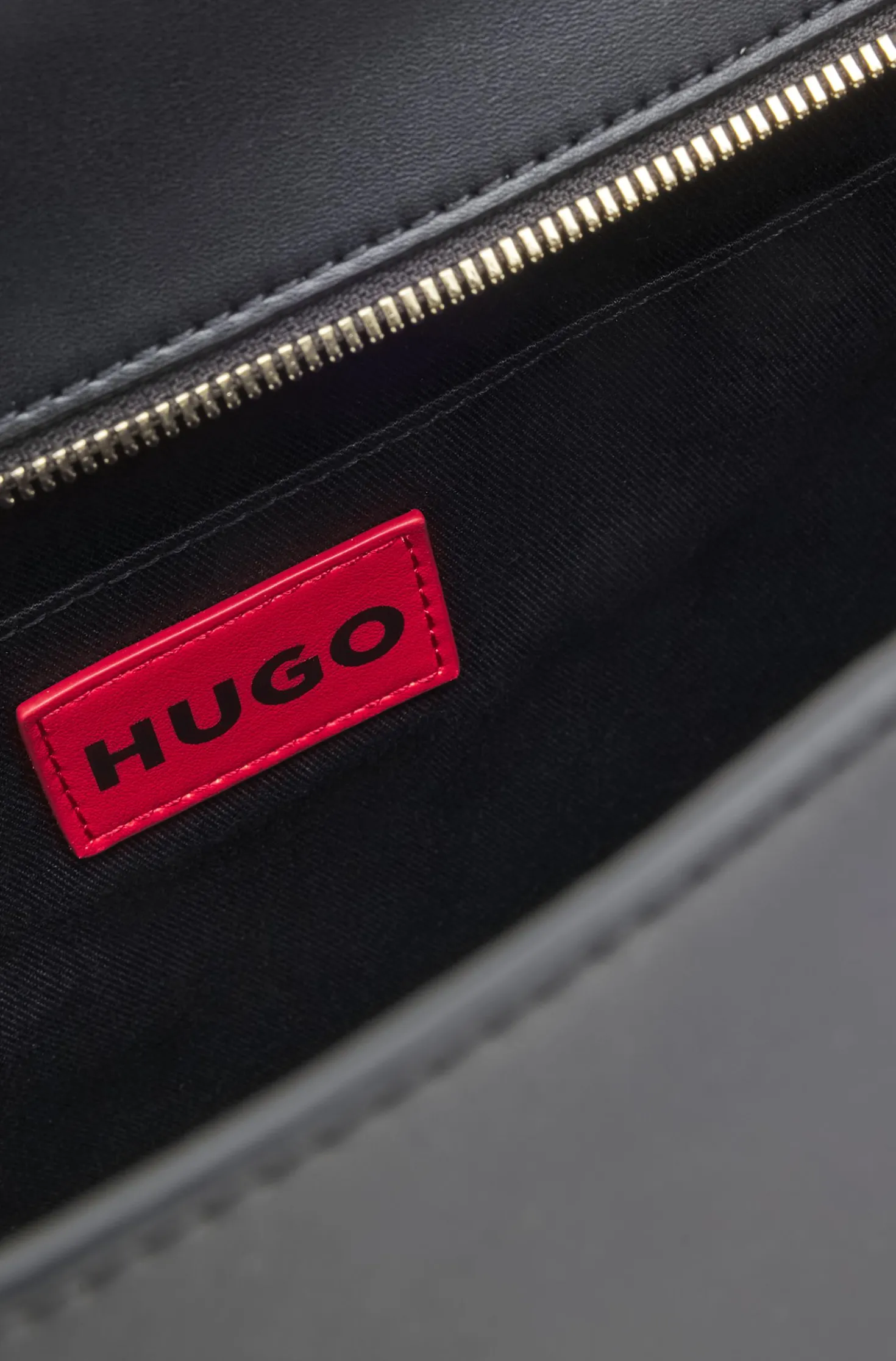 Tote bag with logo lettering