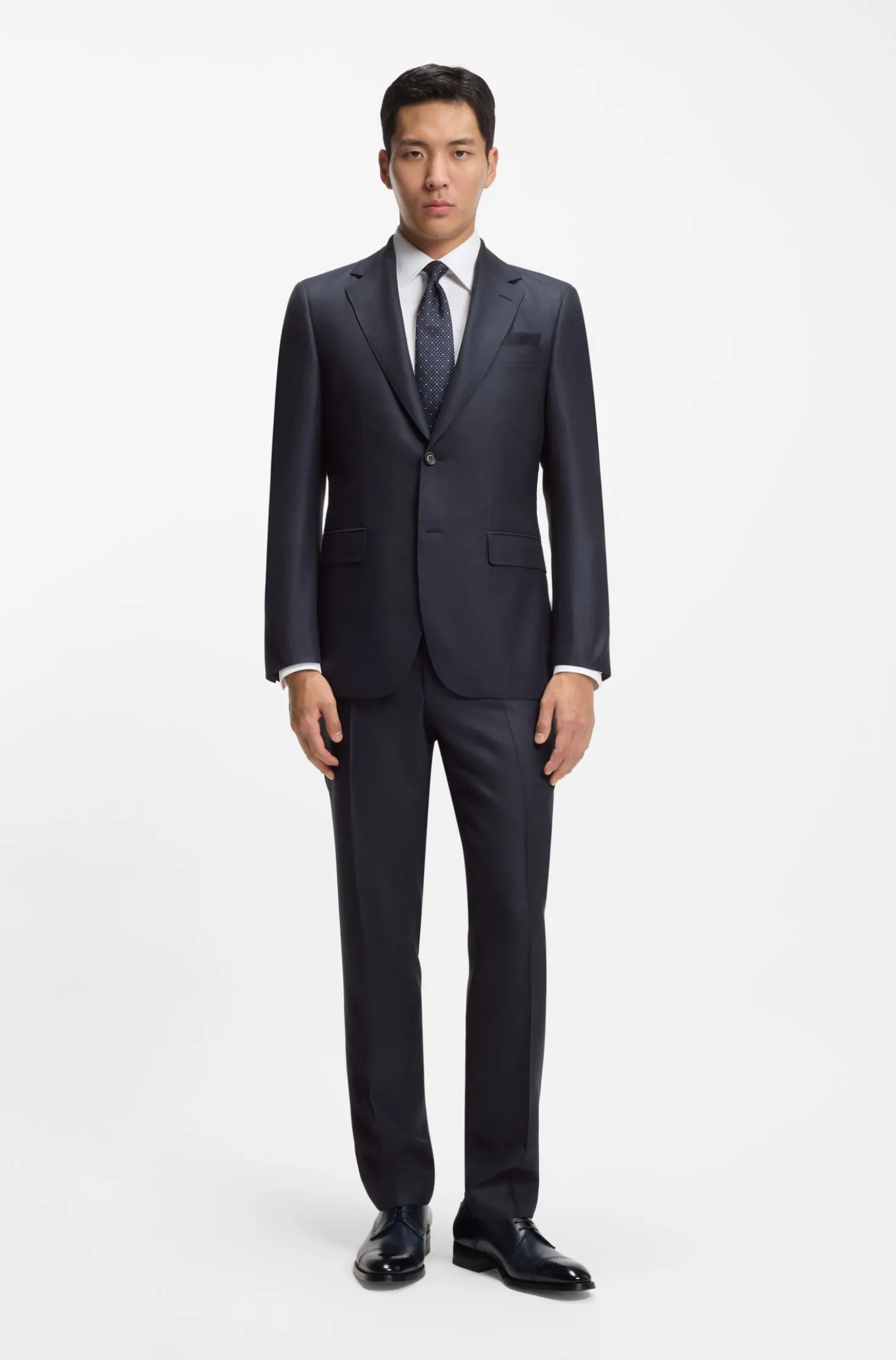 Two-piece regular-fit suit in virgin wool and silk