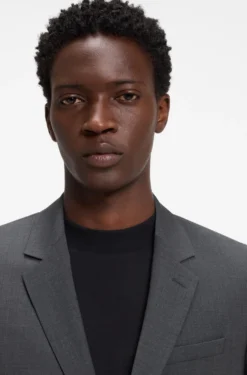 Two-piece slim-fit suit in a wool blend