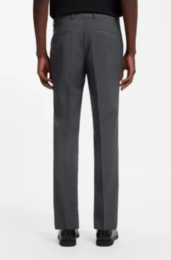 Two-piece slim-fit suit in a wool blend