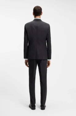 Two-piece slim-fit suit in stretch wool