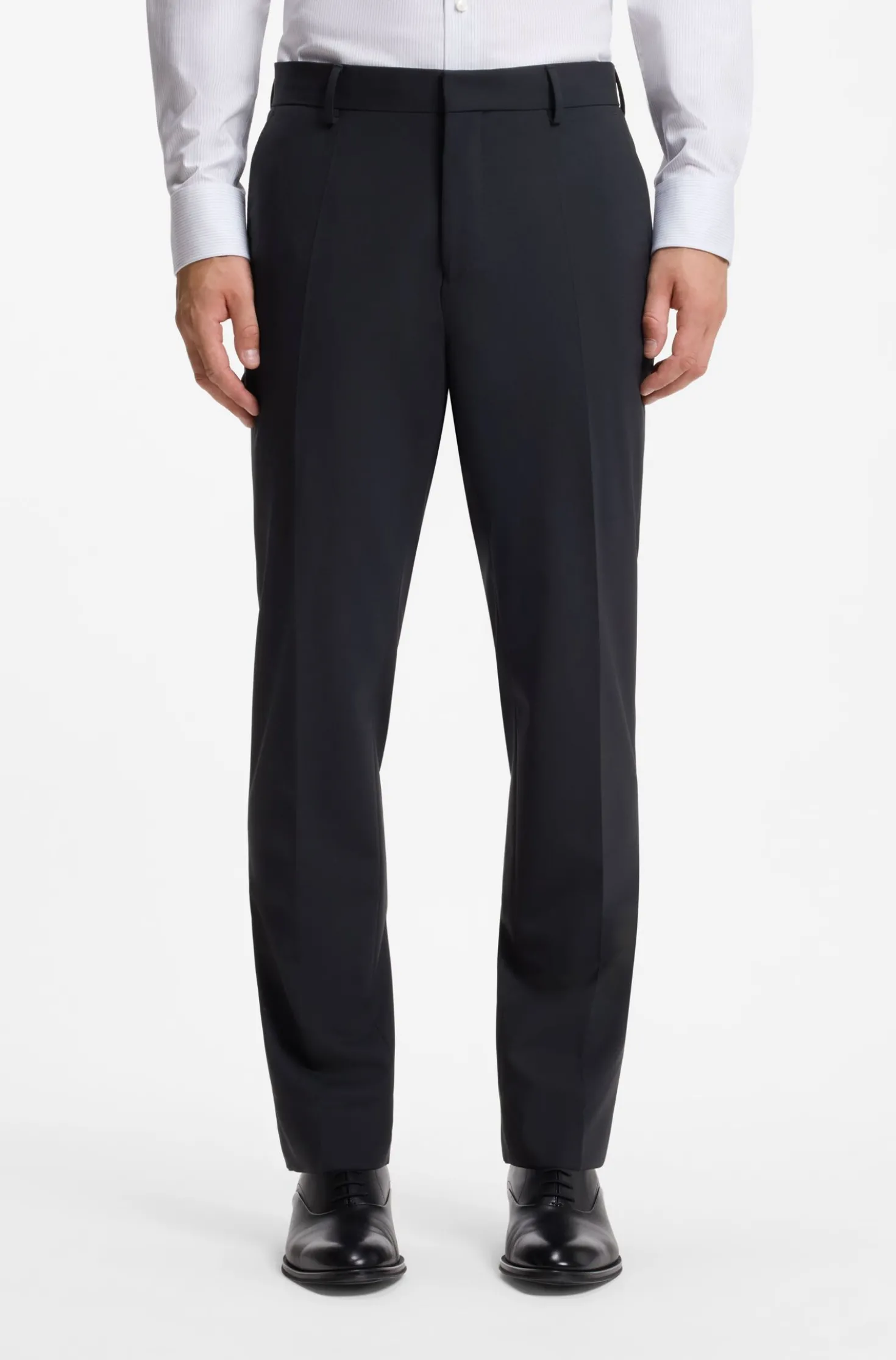 Two-piece slim-fit suit in stretch wool