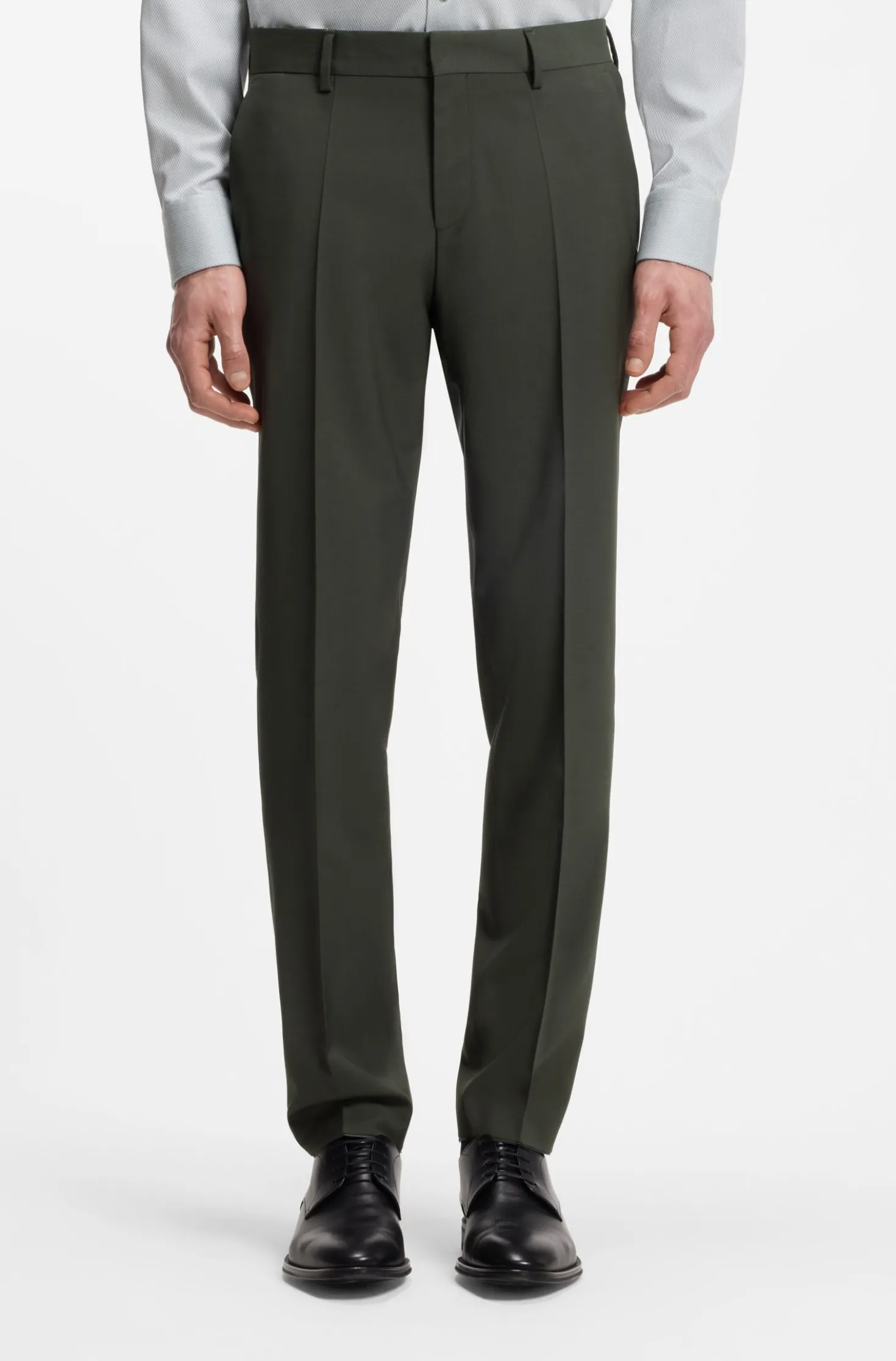 Two-piece slim-fit suit in stretch virgin wool