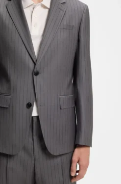 Two-piece slim-fit suit in virgin wool