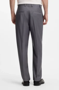 Two-piece slim-fit suit in virgin wool