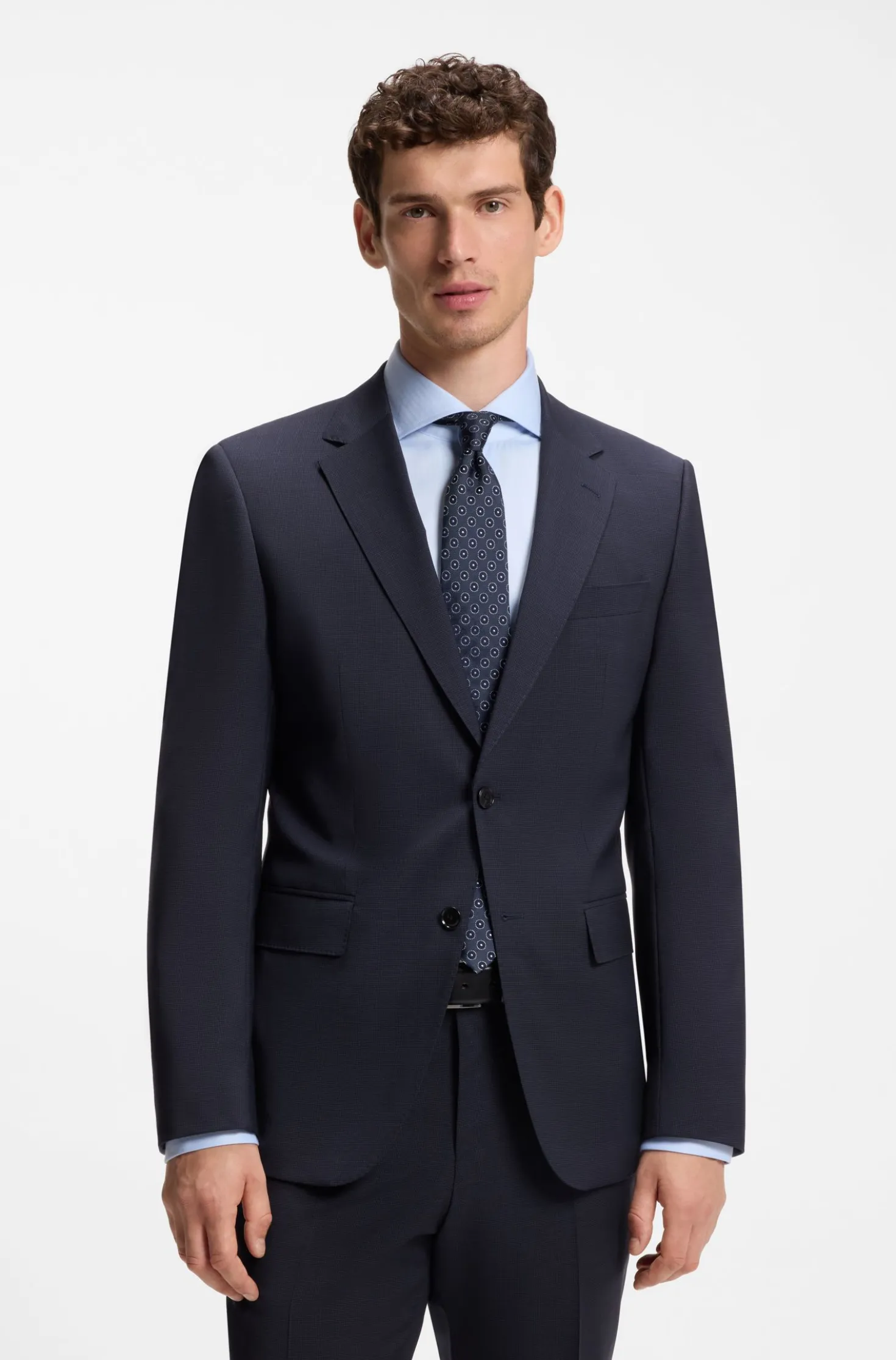 Two-piece slim-fit suit in virgin wool