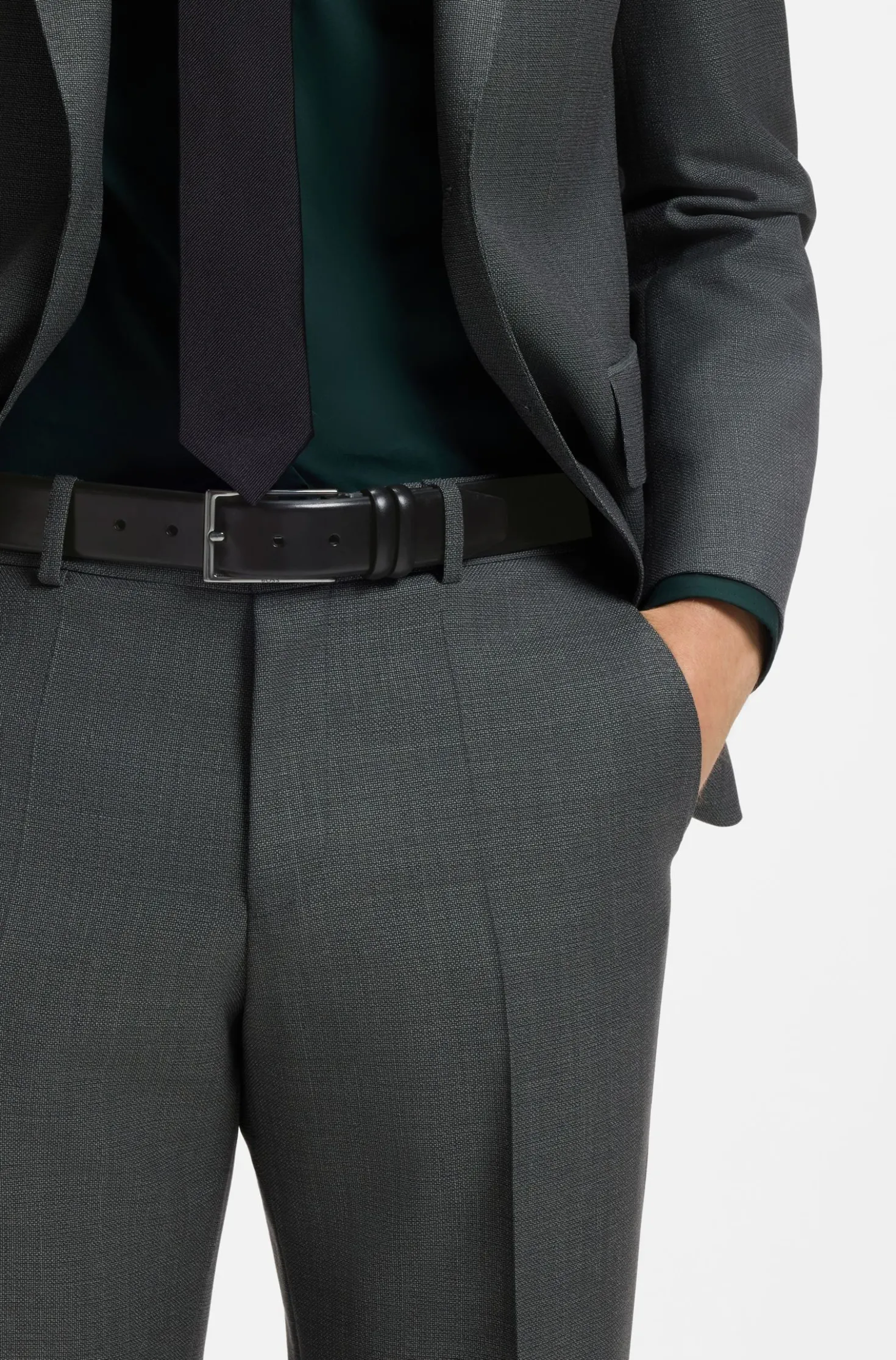 Vegetable-tanned leather belt with gunmetal hardware