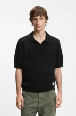 Waffle-structure knit polo with Johnny collar