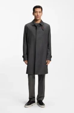 Water-repellent coat in virgin wool