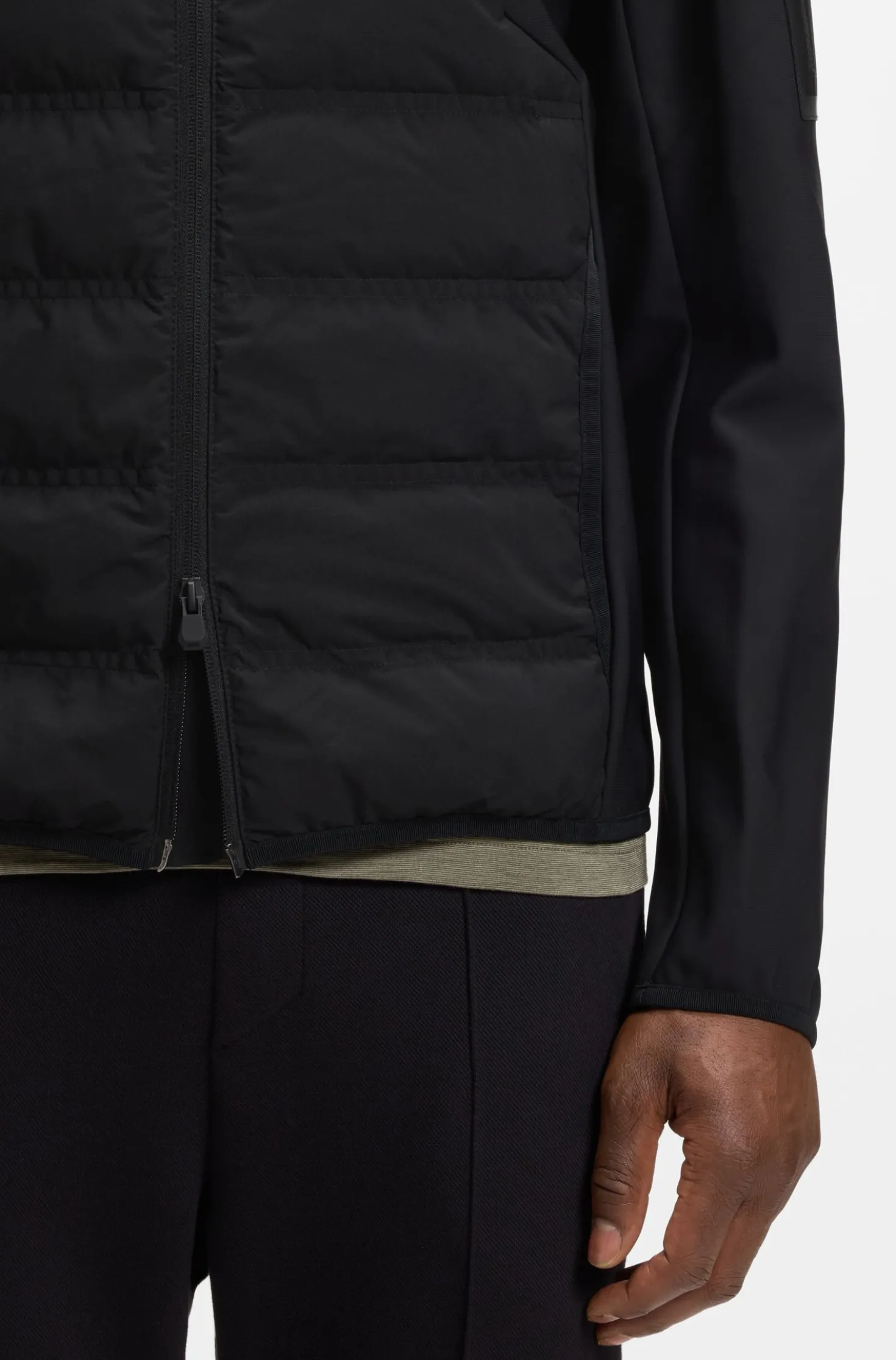 Water-repellent down jacket with detachable hood