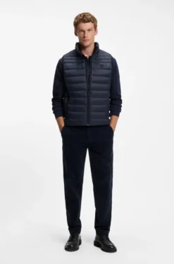 Water-repellent gilet with logo patch