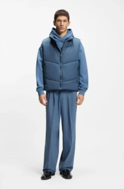 Water-repellent gilet with tonal logo