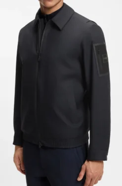 Water-repellent jacket in stretch material