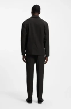 Water-repellent jacket in stretch fabric